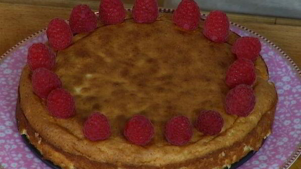 пирог с белым шоколадом и малиной