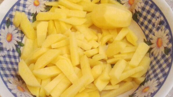 пирог с картофелем, индейкой и грибами