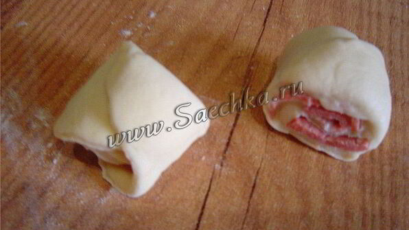 пирог с колбасой