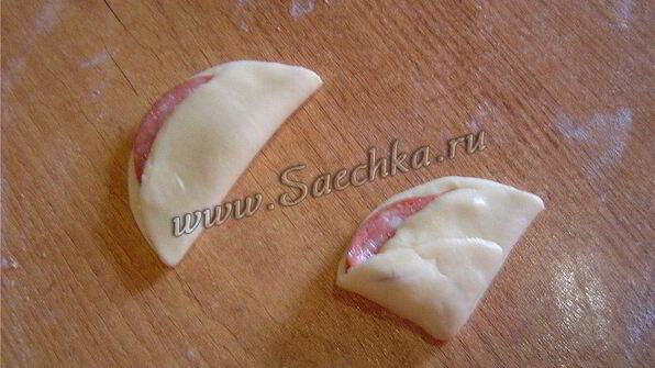 пирог с колбасой