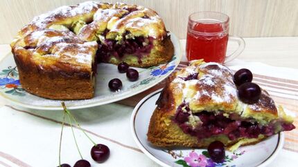 Простой вишневый пирог