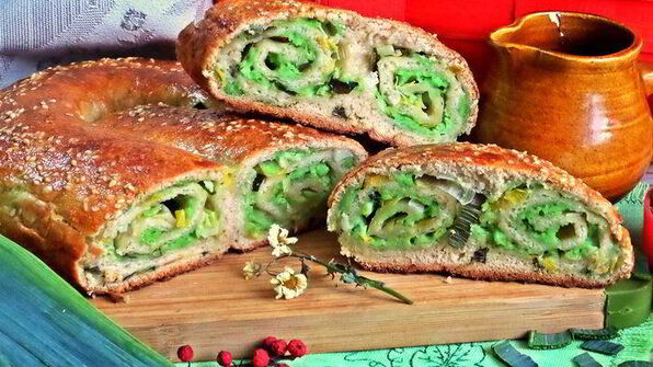 сырный пирог-рулет