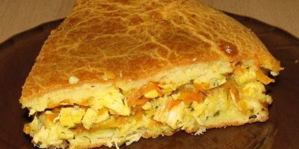 Рецепт заливного пирога с курицей и овощами в сметане