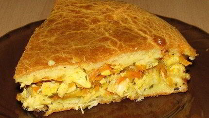 Заливной пирог с курицей и овощами в сметане