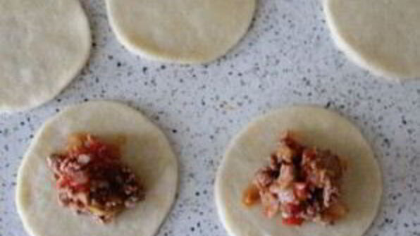 маленькие пирожки с мясом