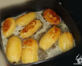 Пирожки пышные с картофельной и капустной начинкой