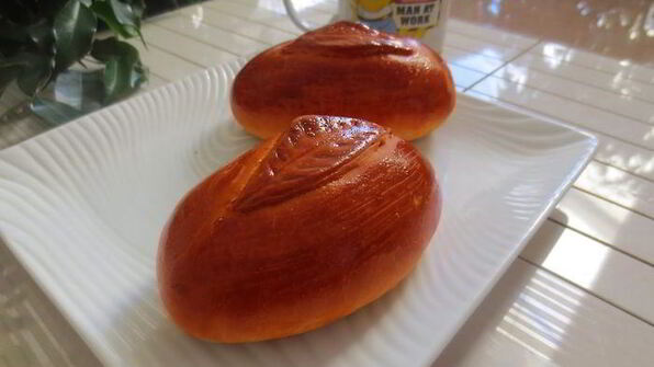 пирожки с начинкой из картофельного пюре, лука и бекона