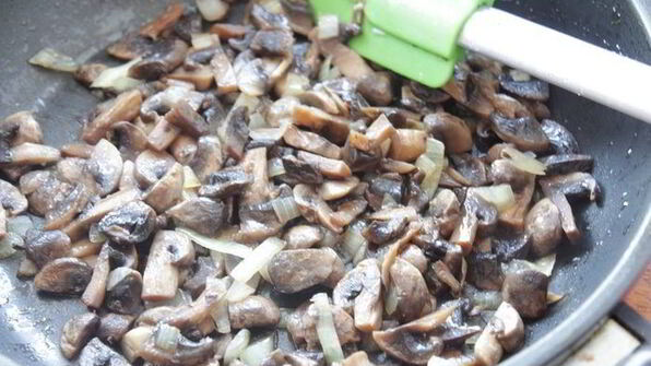 пирожки с печенью и грибами