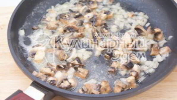 рождественские пирожки с грибами и курицей