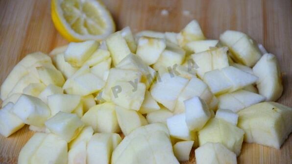 слоеные пирожки конвертики с яблоками в духовке