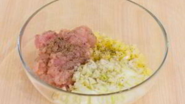 слоеные пирожки с курицей и картофелем