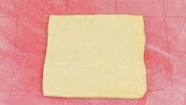 слоеные пирожки с курицей и картофелем