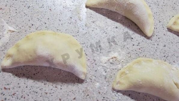 творожные пирожки в духовке с яблоком и корицей