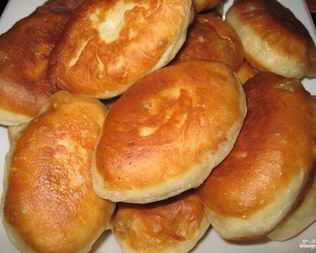 Жареные пирожки на дрожжах
