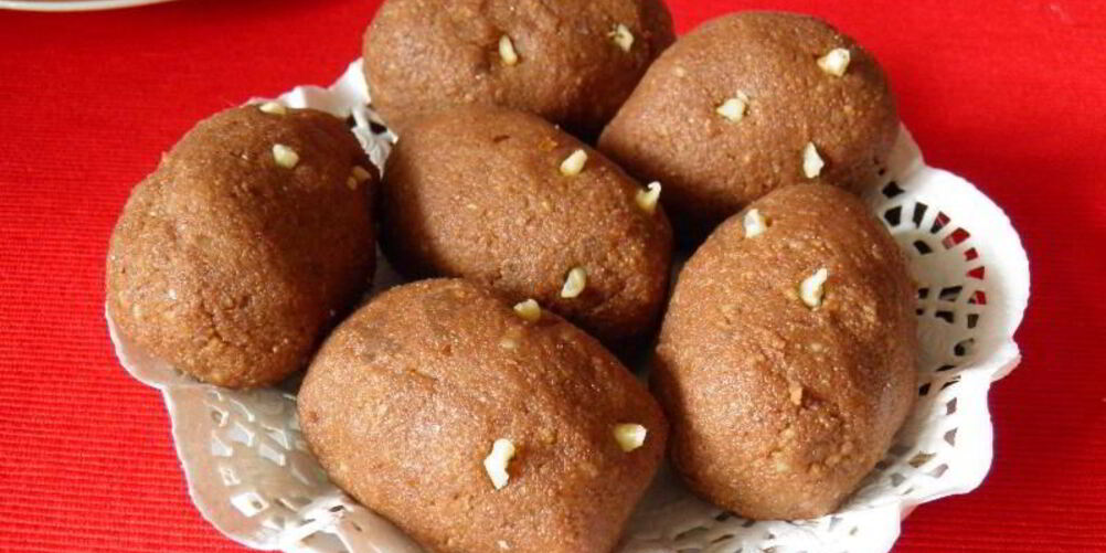 Рецепт домашнего пирожного картошка из сухарей со сгущенкой