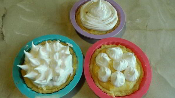 лимонные пирожные с меренгой