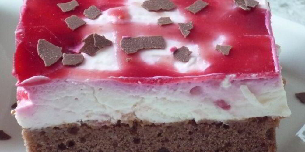 Рецепт малиновых пирожных страчателла