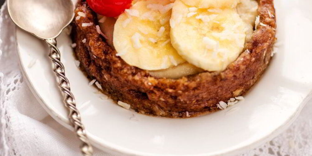 Рецепт пирожного с ореховым кремом и бананами без выпечки