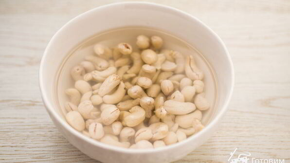 пирожное с ореховым кремом и бананами без выпечки