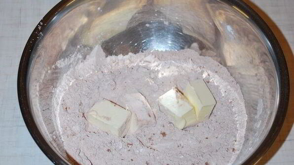 шоколадно-мятные пирожные с арахисовой пастой