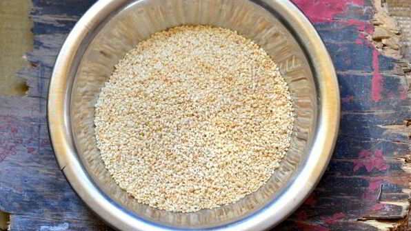 шоколадный брауни с кунжутом и семечками