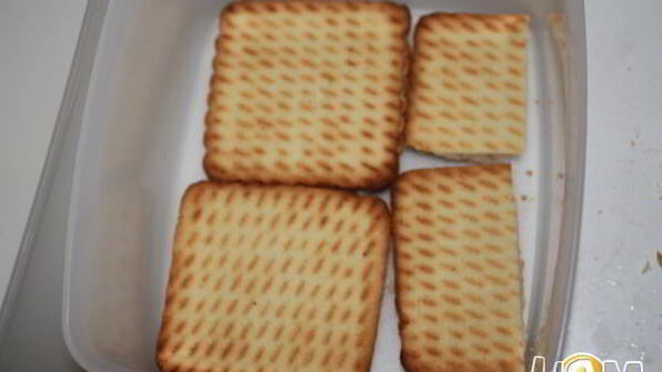 творожное пирожное на печенье