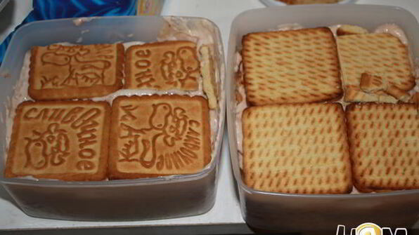 творожное пирожное на печенье