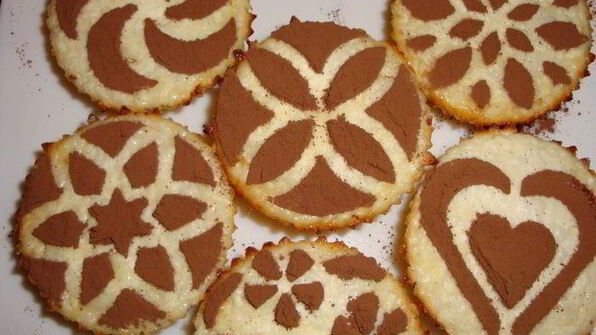 живописное пирожное