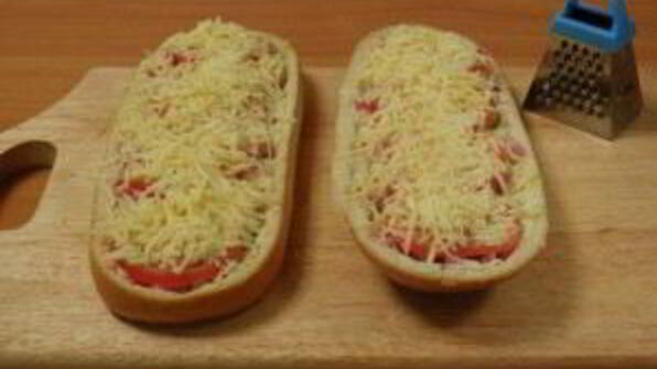 домашняя пицца на батоне