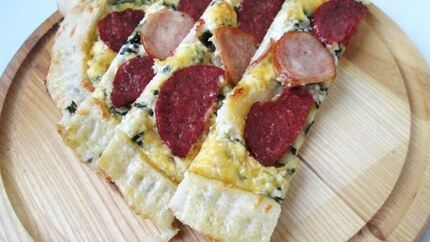 Пиде с колбасой — турецкая пицца