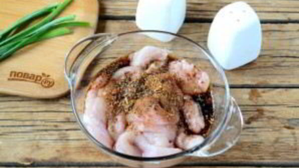 пицца из куриного филе с сыром и брокколи