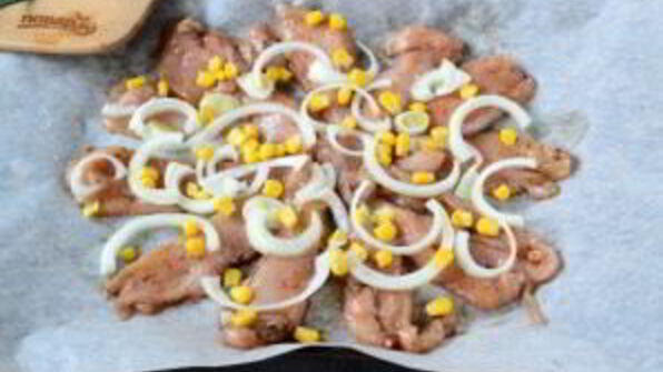 пицца из куриного филе с сыром и брокколи