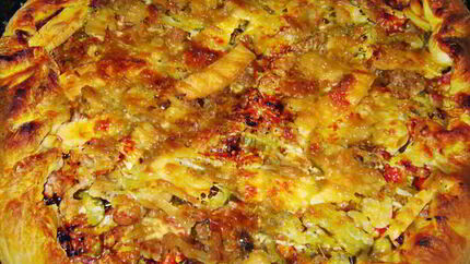 Пицца на домашнем дрожжевом тесте