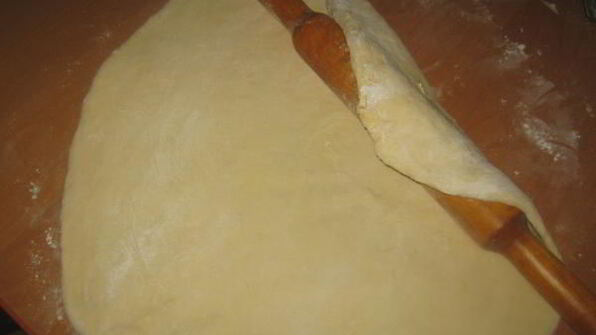 пицца на домашнем дрожжевом тесте