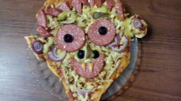 пицца на хэллоуин — дракула и сова