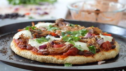 Пицца на толстом тесте