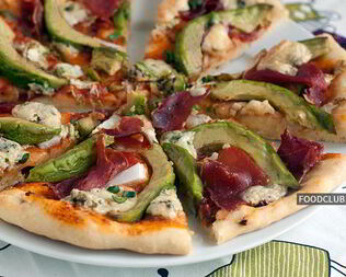 Пицца с авокадо