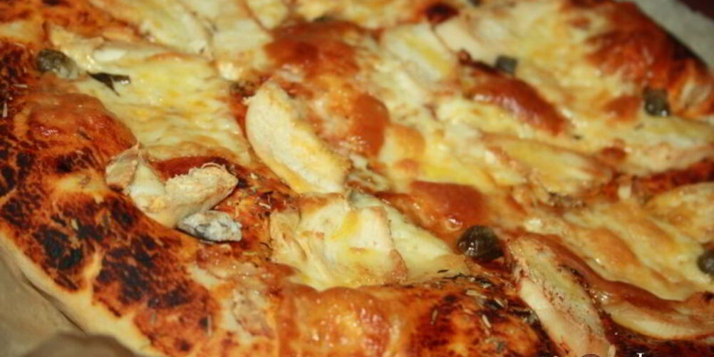 Рецепт пиццы с курицей и каперсами