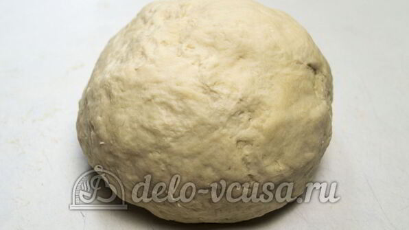 пицца с сосисками и помидорами