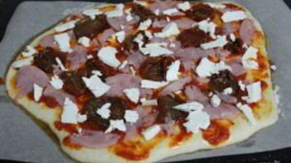 пицца с вялеными помидорами