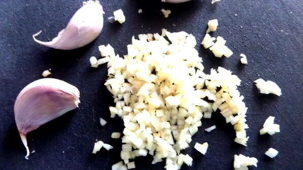 сырная пицца на хлебе