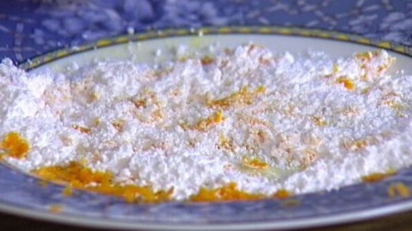 апельсиновые пончики с шоколадным соусом