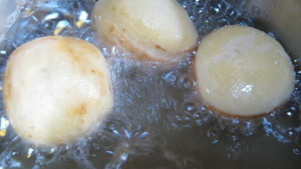 пончики с клубничной начинкой