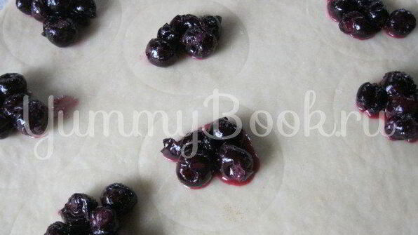 пончики с вишней