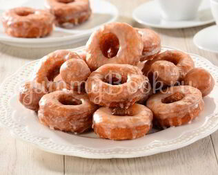 Пончики сахарные с глазурью