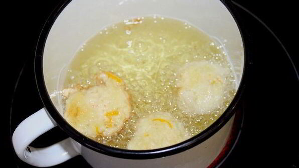 пончики zeppole с апельсиновым ароматом и нежностью яблока