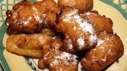 Творожные пончики с яблоками