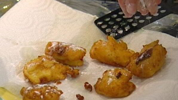 творожные пончики с яблоками