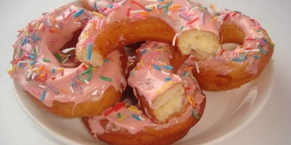 Рецепт творожных пончиков в глазури