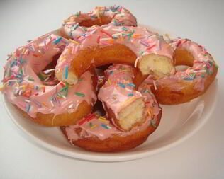 Творожные пончики в глазури